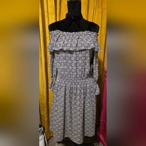 Libby Edelman Off-Shoulder Black and White Patterned Dress Sz M NWT